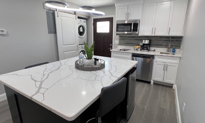 Amistad National Recreational Area Apartment | Cozy 1-bedroom apartment in beautiful Del Rio with WiFi, AC