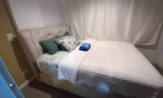 Cagayan de Oro Condo | Cozy 1-bedroom condo with WiFi, AC in Uptown, Cagayan de Oro City