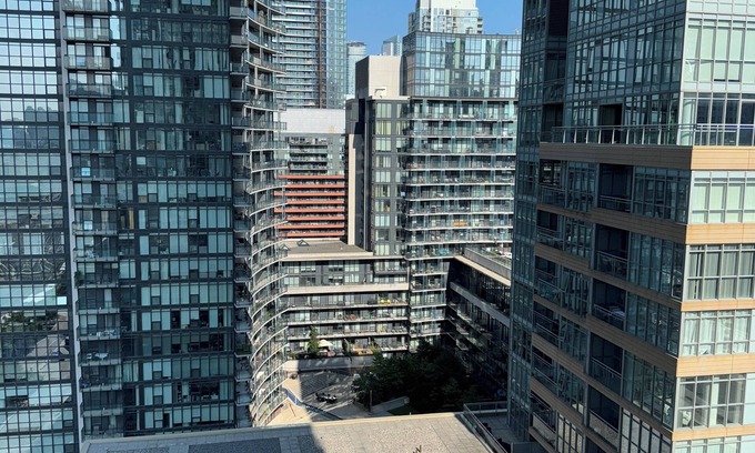 Wellington Place Condo | Cozy 1-bedroom condo with WiFi, fitness room in brilliant Toronto