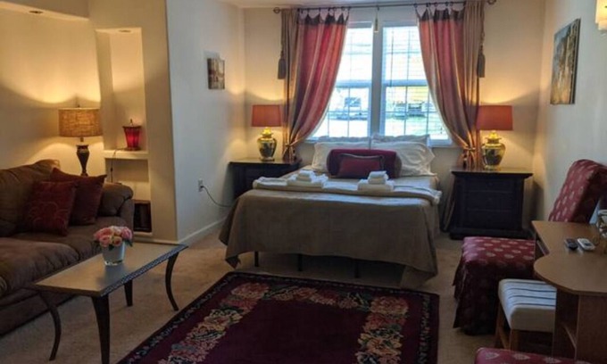 Port Matilda Condo | Cozy 1 bedroom on the creek 15 min drive to State College