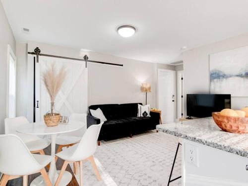 Columbus Apartment | Cozy 1-Bedroom Retreat, New Remodel, Fast Wi-Fi