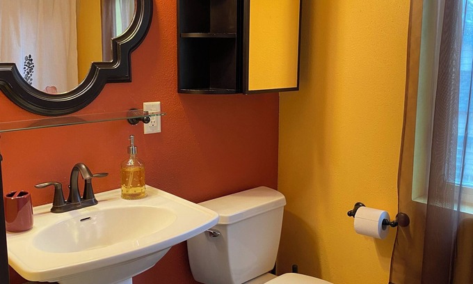 Rose Park Apartment | Cozy 1-bedroom stand alone apartment in fantastic Missoula, MT.!