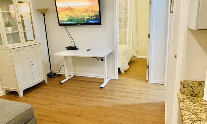 Franconia House | Cozy 1-bedroom unit in amazing Alexandria