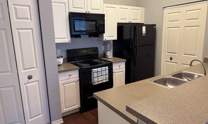 Plant City Apartment | Cozy 1-bedroom with AC, WiFi in charming Plant City