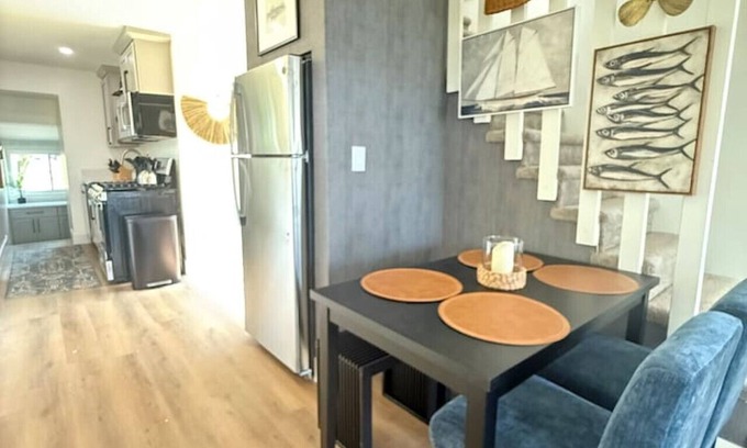 Cicero House | Cozy 1 BR Lakefront Retreat