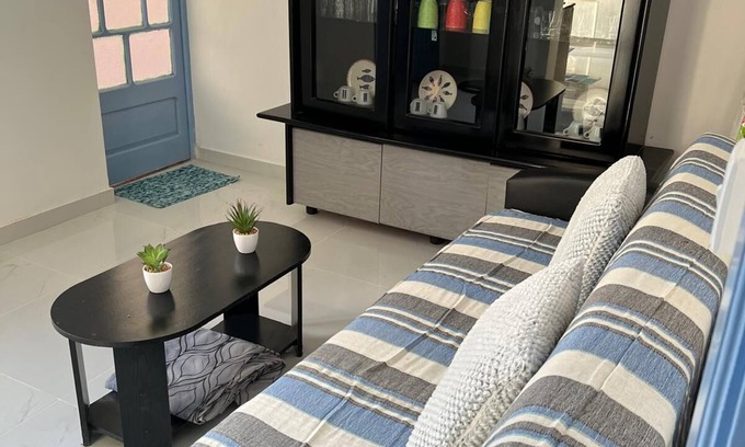 Hamrun House | Cozy 1-double bed or twin room in with private entrance AC, WiFi