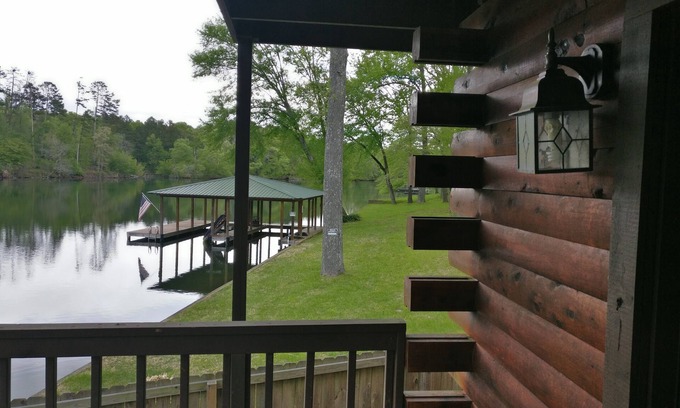 Mountain Pine Cabin | COZY #1 WATERFRONT LOG CABIN - COZY ACRES LODGE