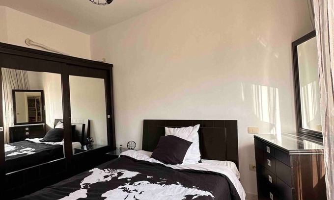 La Soukra House | Cozy 2-bedroom apartment in a lively neighbourhood- Tunis