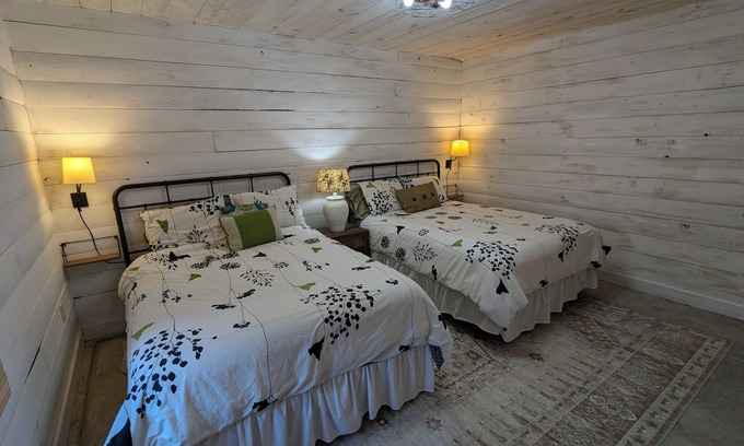 Cullman Apartment | Cozy 2-bedroom apartment in charming Cullman on Duck River Reservoir!