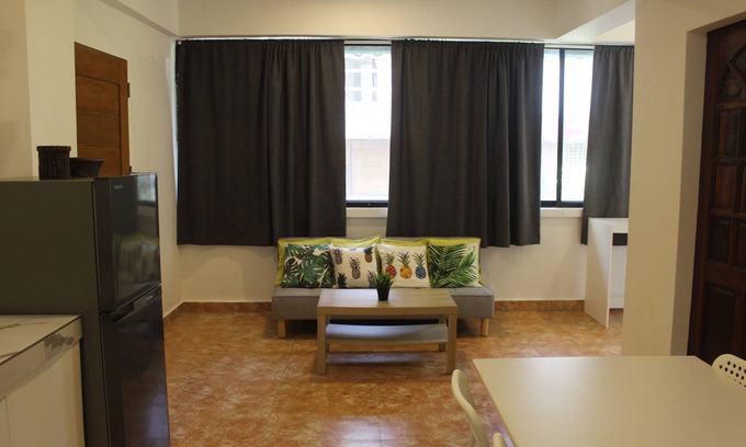 Manoc-Manoc Apartment | Cozy 2-bedroom apartment in amazing White Beach with WiFi, AC