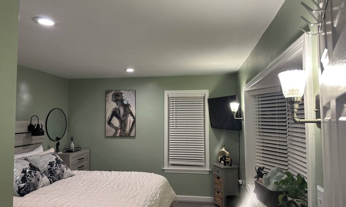 Hyde Park Apartment | Cozy 2-bedroom apartment in charming Boston with WiFi, AC. Commuter train