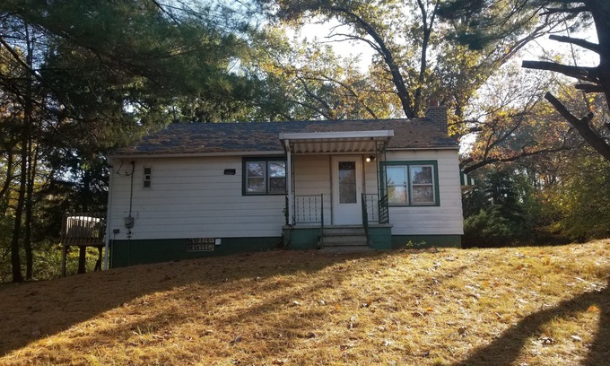 Grand Junction Cottage | Cozy 2 bedroom cottage with fireplace