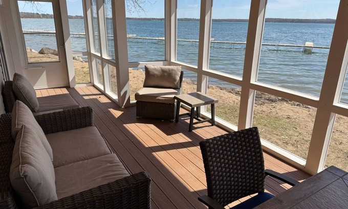 Walker Cabin | Cozy 2-bedroom cabin on the shores of Agency Bay on Leech Lake!