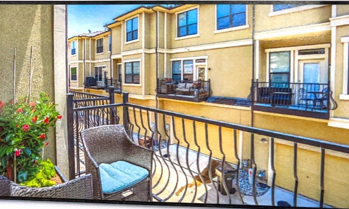 Legacy Park Condo | Cozy 2-bedroom condo in welcoming Plano with AC, WiFi
