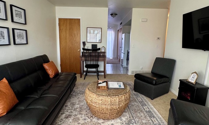 Holladay Condo | Cozy 2-Bedroom Condo Near World-Class Skiing