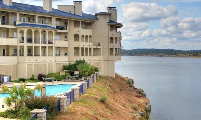Highland Lake Estates Condo | Cozy 2-bedroom condo sitting on Lake Travis in peaceful Lago Vista.