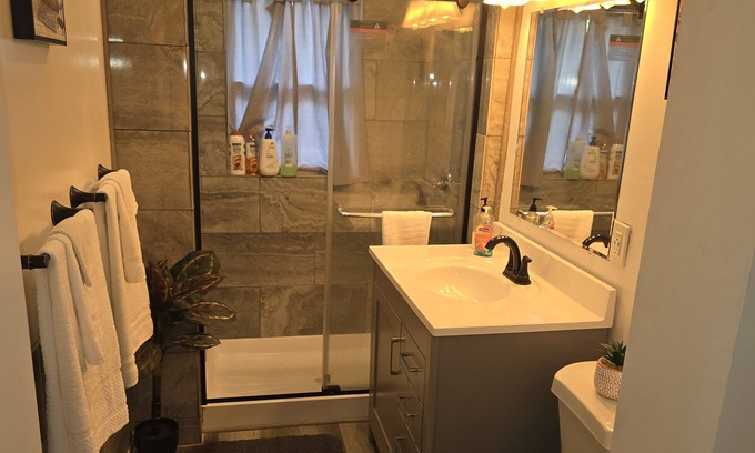 Lorain Condo | Cozy 2-bedroom newly renovated with balcony and updated kitchen and bath.