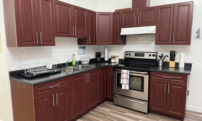 Fleetwood House | Cozy 2-Bedroom Retreat