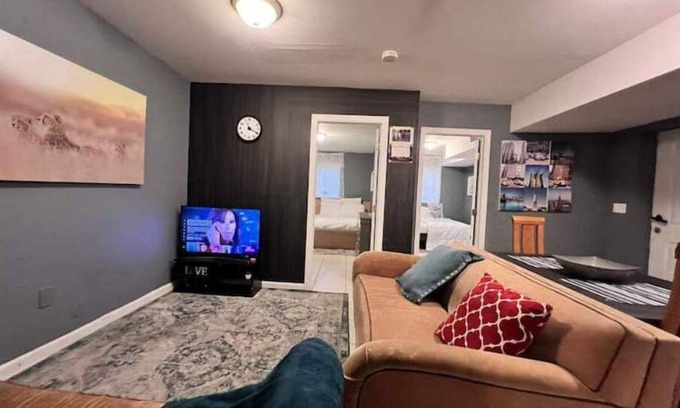 Irvington Apartment | Cozy 2 Beds Near Newark EWR/NYC