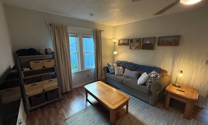 Ames House | Cozy 2-BR/1Bath House Near Hilton, Jack Trice, Iowa State in Central Ames
