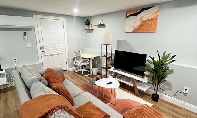 Worcester House | Cozy 2-Floor Apartment with Garage Access