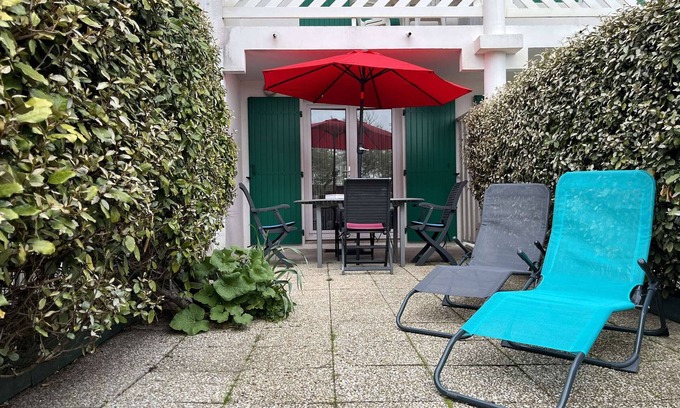 La Cotiniere Apartment | Cozy 2-Room Apartment Near La Cotinière Port, Beach & Shops, Sleeps 4