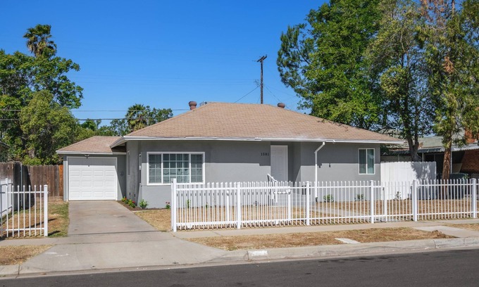 Fresno House | Cozy 2B/1Bth w EasyA to US99 and Nat'l Parks