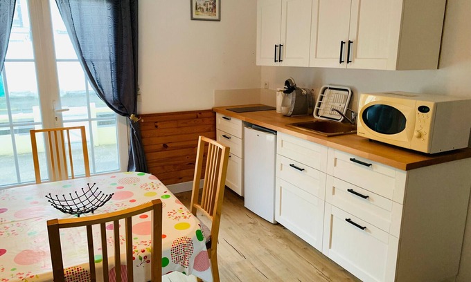 Fort-Mahon-Plage Apartment | Cozy 2BR Apartment, 200m from Beach, Garden & Garage Included