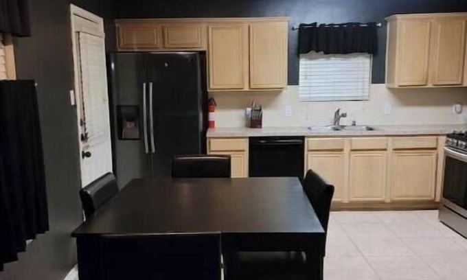 Houston House | cozy 3 bedroom 1 1/2 bath housenn