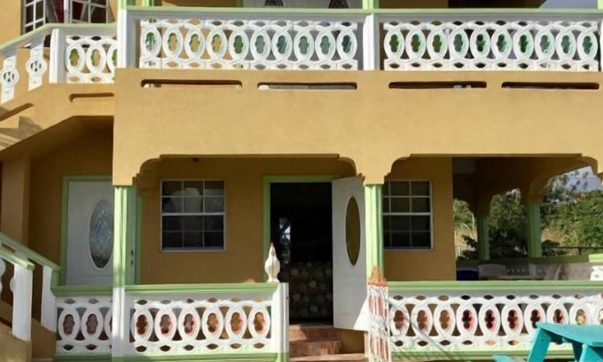 Piaye Apartment | Cozy 3 Bedroom 2 Bath Apartment/ Close to Amenities and Beach