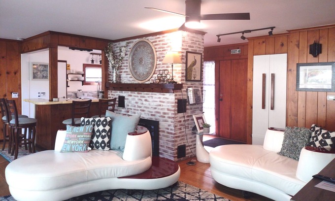 Olcott House | Cozy 3-bedroom house, attached garage & private yard.nBoat parking is available.
