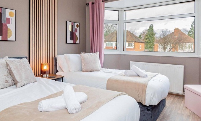 Bloxwich House | Cozy 3-bedroom House in Birmingham