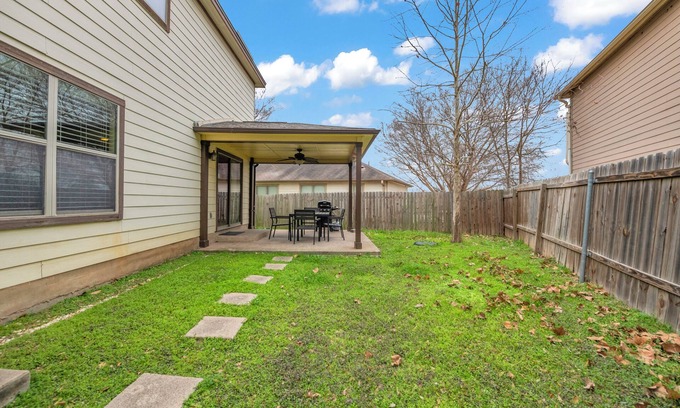 McKinney House | Cozy 3-Bedroom Retreat with BBQ & Games