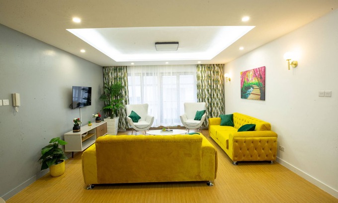 Thompson Estate Apartment | COZY 3-BEDROOM SERVICED APARTMENT IN LAVINGTON BY COZY HOMEs