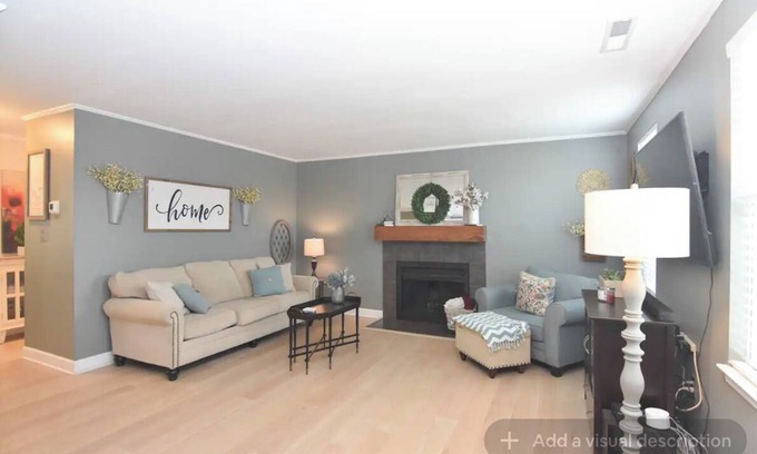 Columbia House | Cozy 3 Bedroom Townhome