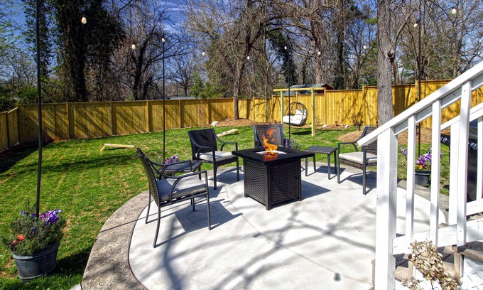 Greensboro House | Cozy 3bdrm 2ba mins from Downtown