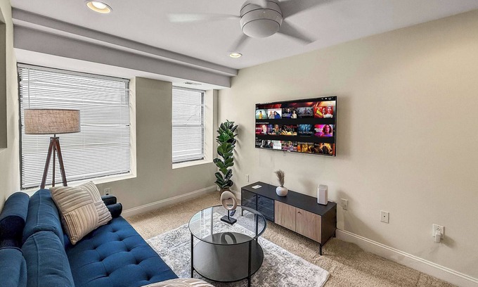 Old City Apartment | Cozy 3BR in Old City | Walk to Independence Hall