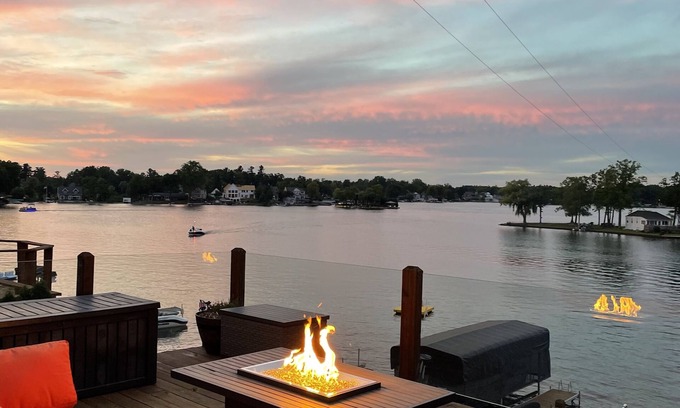 Lake Orion Cottage | Cozy 4 bedroom lakefront cottage on Lake Orion with the best views!