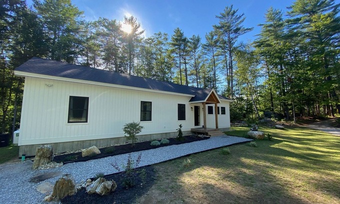 Norway House | Cozy 4 bedroom Lakehouse on Norway Lake