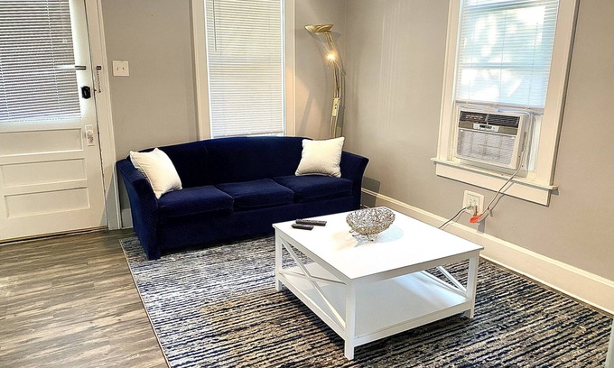 Alton Apartment | Cozy Alton Apartment. Quiet Neighborhood, but close enough to a lot of fun!