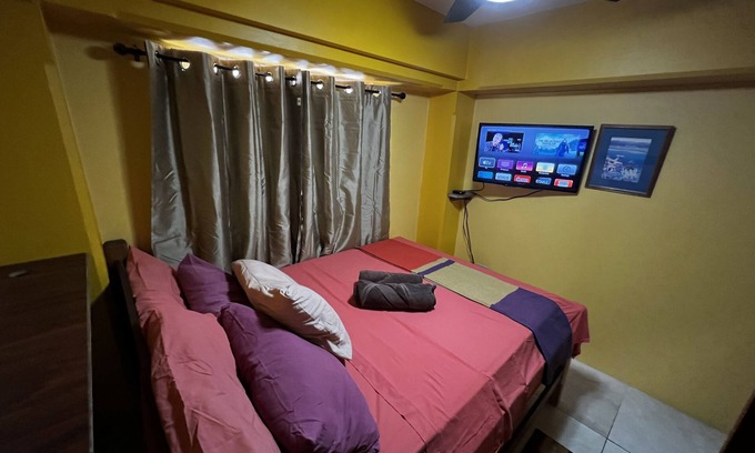 St. Joseph House | Cozy and Accessible Private Ensuite @ Halite Court