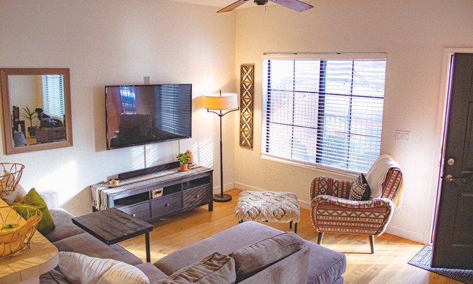 Paradise Valley Village Condo | Cozy and Comfortable Desert Retreat close to your Phoenix fun