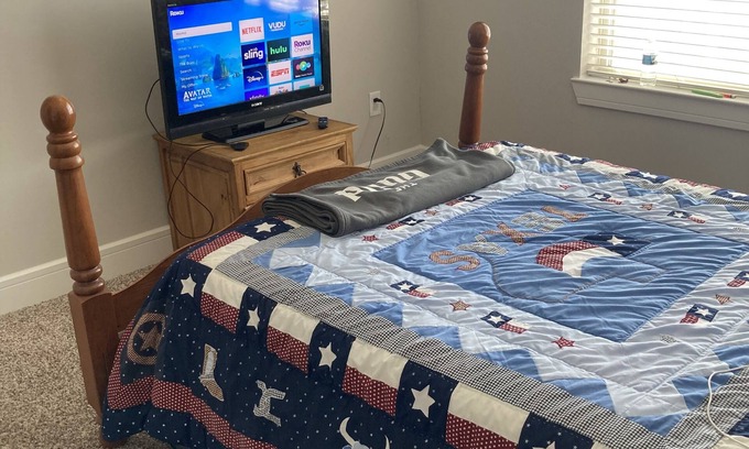 West Dallas Apartment | Cozy and convenient location right in the city 🥰 pet friendly