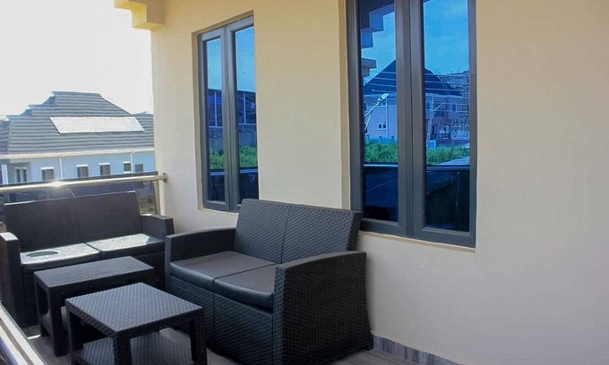 Ibadan House | Cozy and Family friendly 4-bedroom