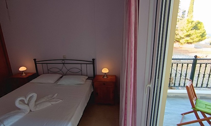 Lavreotiki Apartment | Cozy and luxury by the sea with spectacular view. Family sized with bbq and yard