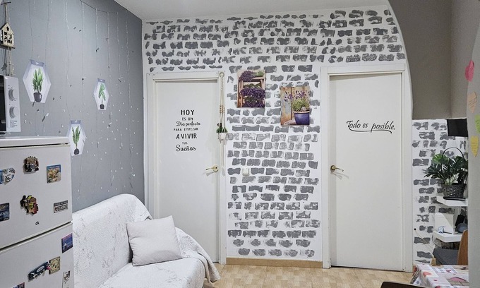 Numancia Apartment | Cozy apartment 15' from Gran Via