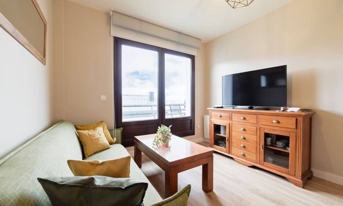 Pradollano Apartment | Cozy Apartment Free Parking Terrace & Views