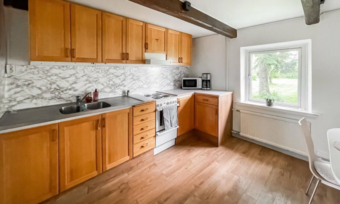 Norra Varalov Apartment | Cozy apartment in ängelhom with WiFi