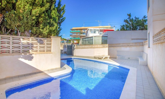 Muchamiel Apartment | Cozy apartment in El Campello with WiFi