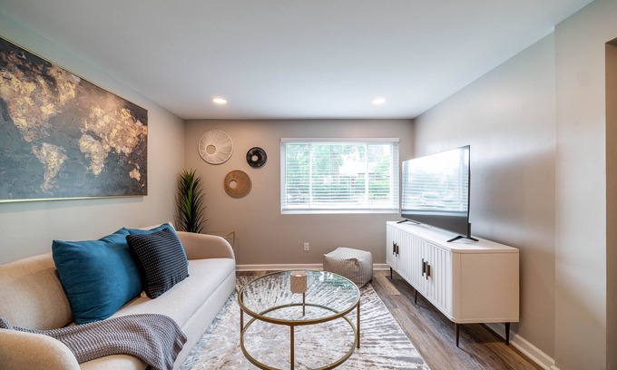 Gahanna Apartment | Cozy apartment in great location!